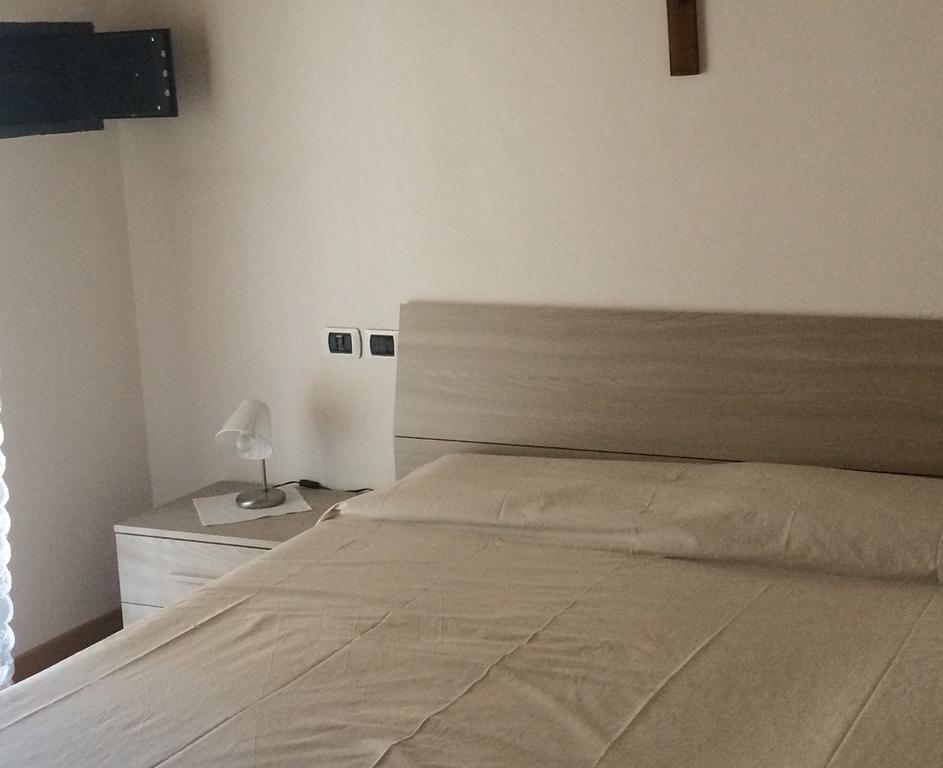 Dream Of The Lake - Garda Village Riva del Garda Rum bild